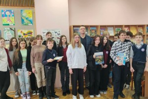 Путешествие по Беларуси и миру вместе с серией «Мир путешествий» и книгой «99 знаменитых мест Беларуси»