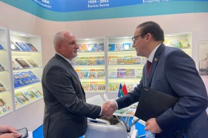 Министр информации Республики Беларусь Владимир Борисович Перцов посетил стенд издательства "Адукацыя i выхаванне"