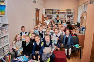 Сотрудники издательства «Адукацыя і выхаванне» познакомили учеников 2-х классов гимназии № 32 с периодическими изданиями и книжными новинками.