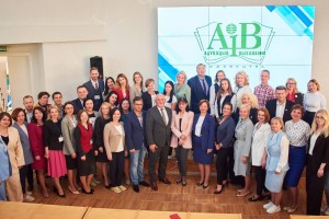 Финалисты республиканского конкурса «Учитель года Республики Беларусь» — выступили инициаторами и пригласили издательства отрасли к активному диалогу