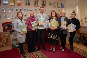 В рамках визита башкирской делегации в Беларусь состоялась встреча с главными редакторами журналов издательства «Адукацыя і выхаванне» в музее журнала «Вясёлка».