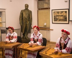 «Для Бацькаўшчыны-маці буду йграць»: прэзентацыя нумара-альманаха часопіса «Роднае слова» да 140-годдзя Янкі Купалы «Для Бацькаўшчыны-маці буду йграць»: прэзентацыя нумара-альманаха часопіса «Роднае слова» да 140-годдзя Янкі Купалы