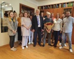 Нашаму славутаму аўтару Вітаўту Чаропку 60!