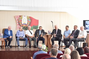 Новинка серии «Асобы»: книга о полковнике милиции Викторе Пекарском