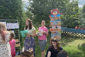 Конкурсы, фотозона и презентация новой книги: детский цех издательства на празднике в Минском зоопарке