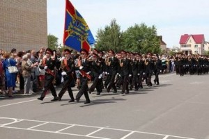 Суворовцы и кадеты участвуют  в военно-патриотической смене