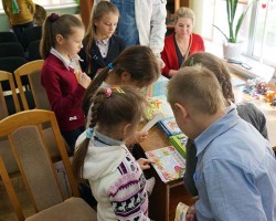 “Сонечны чараўнік” Вiткi нясе цяплыню дзецям