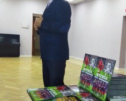 Встреча с читателями в День футбола! Встреча с читателями в День футбола!