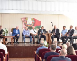 Новинка серии «Асобы»: книга о полковнике милиции Викторе Пекарском Новинка серии «Асобы»: книга о полковнике милиции Викторе Пекарском