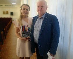 Жизнь, достойная книги: презентация издания «Віктар Пякарскі» Жизнь, достойная книги: презентация издания «Віктар Пякарскі»