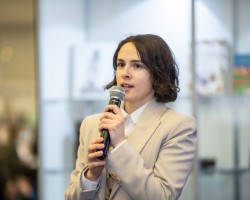 «Аа, в Африке реки вот такой ширины! Аа, в Африке горы вот такой вышины!..» «Аа, в Африке реки вот такой ширины! Аа, в Африке горы вот такой вышины!..»