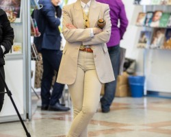 «Аа, в Африке реки вот такой ширины! Аа, в Африке горы вот такой вышины!..» «Аа, в Африке реки вот такой ширины! Аа, в Африке горы вот такой вышины!..»