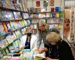 Презентация книги Е. Грабчиковой "Добрые советы Этикета Этикетовича" Презентация книги Е. Грабчиковой "Добрые советы Этикета Этикетовича"