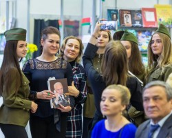 Презентация книги «Виктор Лазебник. Три войны генерала милиции». Презентация книги «Виктор Лазебник. Три войны генерала милиции».