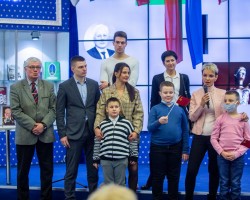 Презентация книги «Виктор Лазебник. Три войны генерала милиции». Презентация книги «Виктор Лазебник. Три войны генерала милиции».