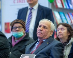 Презентация книги «Виктор Лазебник. Три войны генерала милиции». Презентация книги «Виктор Лазебник. Три войны генерала милиции».