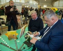 Куды вядуць «Дарогі да Паднябеснай»: прэзентацыя кнігі Алеся Карлюкевіча