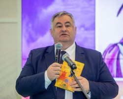 Куды вядуць «Дарогі да Паднябеснай»: прэзентацыя кнігі Алеся Карлюкевіча