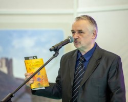 Куды вядуць «Дарогі да Паднябеснай»: прэзентацыя кнігі Алеся Карлюкевіча