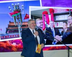 Куды вядуць «Дарогі да Паднябеснай»: прэзентацыя кнігі Алеся Карлюкевіча