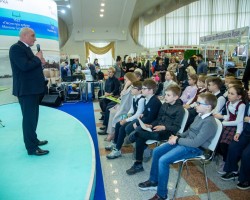 «Вясёлка», «Буся» і «Грошык і таямнічы кошык»: прэзентацыі для дзяцей у другі выставачны дзень