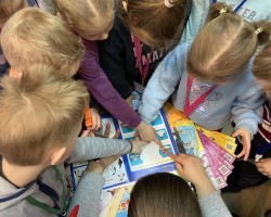 Вандроўкі ў Краіну казак з часопісамі «Вясёлка», «Буся» і «Рюкзачок. Весёлый зоопарк» у дзіцячай бібліятэцы № 11 г. Мінска