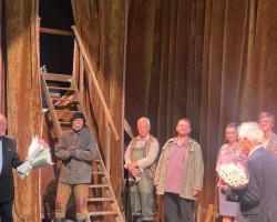 Премьерный показ спектакля «Валентина» прошёл в столичном Доме Москвы Премьерный показ спектакля «Валентина» прошёл в столичном Доме Москвы