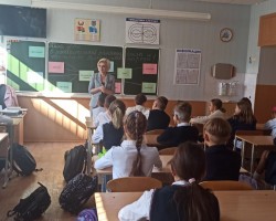 Знать и помнить: главный редактор журнала «Здоровый образ жизни» Лариса Кучерова провела урок «Историческая память — дорога в будущее» 