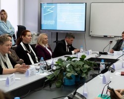 Журнал «Мастацтва і школа» на пресс-конференции «Государственная поддержка талантливой молодёжи, профориентация и популяризация изобразительного искусства в Беларуси»