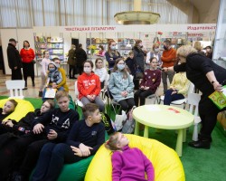 Презентация книги Е. Грабчиковой "Добрые советы Этикета Этикетовича" Презентация книги Е. Грабчиковой "Добрые советы Этикета Этикетовича"