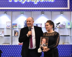 Презентация книги «Виктор Лазебник. Три войны генерала милиции». Презентация книги «Виктор Лазебник. Три войны генерала милиции».