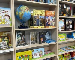  Вядомая дзіцячая пісьменніца Алена Масла наведала  нашу кнігарню ў ГЦ "Сталіца" 