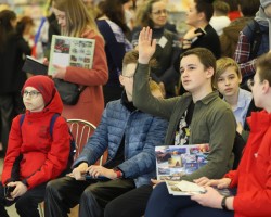 Мир книг с дополненной реальностью: презентации серий «99 захватывающих фактов» и «Мир путешествий»