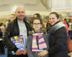 Мир книг с дополненной реальностью: презентации серий «99 захватывающих фактов» и «Мир путешествий»