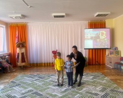 Дзень народзінаў дзіцячага садка «Ліхтарык» разам з часопісамі «Вясёлка» і «Буся»