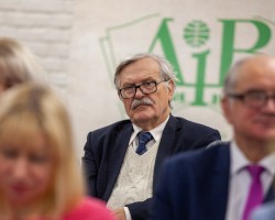 Совещание главных редакторов изданий, входящих в состав РУП «Издательство «Адукацыя і выхаванне» прошло 2 декабря Совещание главных редакторов изданий, входящих в состав РУП «Издательство «Адукацыя і выхаванне» прошло 2 декабря