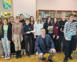 Путешествие по Беларуси и миру вместе с серией «Мир путешествий» и книгой «99 знаменитых мест Беларуси» Путешествие по Беларуси и миру вместе с серией «Мир путешествий» и книгой «99 знаменитых мест Беларуси»