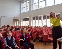 Журналы «Рюкзачок», «Рюкзачок. МИР ПУТЕШЕСТВИЙ», «Рюкзачок. ВЕСЁЛЫЙ ЗООПАРК» посетили гимназию № 56. Журналы «Рюкзачок», «Рюкзачок. МИР ПУТЕШЕСТВИЙ», «Рюкзачок. ВЕСЁЛЫЙ ЗООПАРК» посетили гимназию № 56.