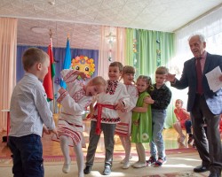 Часопіс “Буся” наведаў бусянятак у дзіцячым садку № 475. Часопіс “Буся” наведаў бусянятак у дзіцячым садку № 475.