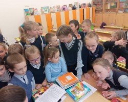 В преддверии Дня Победы посетили второклассников школы N° 115. В преддверии Дня Победы посетили второклассников школы N° 115.