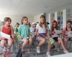 Юные читатели из средней школы № 140 г. Минска пришли в гости к журналу "Рюкзачок" Юные читатели из средней школы № 140 г. Минска пришли в гости к журналу "Рюкзачок"