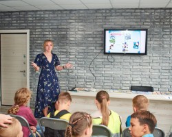 В гостях у издательства «Адукацыя і выхаванне» побывали ребята из летнего лагеря школы № 140 г. Минска. В гостях у издательства «Адукацыя і выхаванне» побывали ребята из летнего лагеря школы № 140 г. Минска.