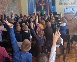 Межрегиональный фестиваль «ПРОдвижение книги. Библиотечные ступени» в Кореличах вместе с издательством «Адукацыя і выхаванне» Межрегиональный фестиваль «ПРОдвижение книги. Библиотечные ступени» в Кореличах вместе с издательством «Адукацыя і выхаванне»