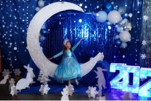 Лунный заяц. Подготовка фотозоны к Новому году